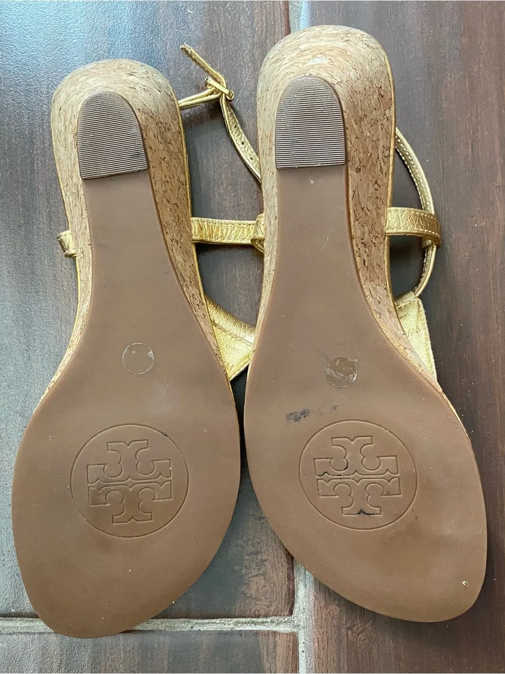 Tory Burch Women’s Gold Sandals Size 7.5 - Picture 4 of 5